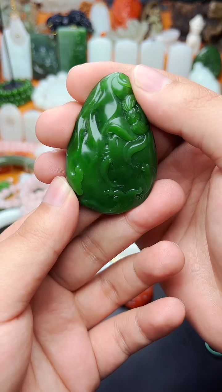 【闪购商品】和田玉颈饰未镶嵌连年有鱼 01