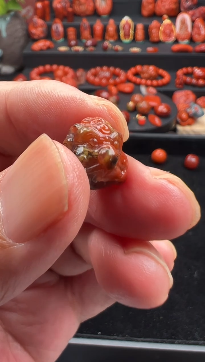 未镶嵌大鹏南红玛瑙o****o大鹏