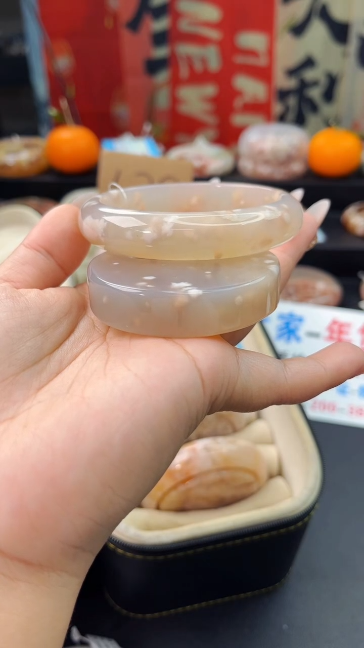 【闪购商品】石英质玉手镯未镶嵌赠送镯心（61圈口）