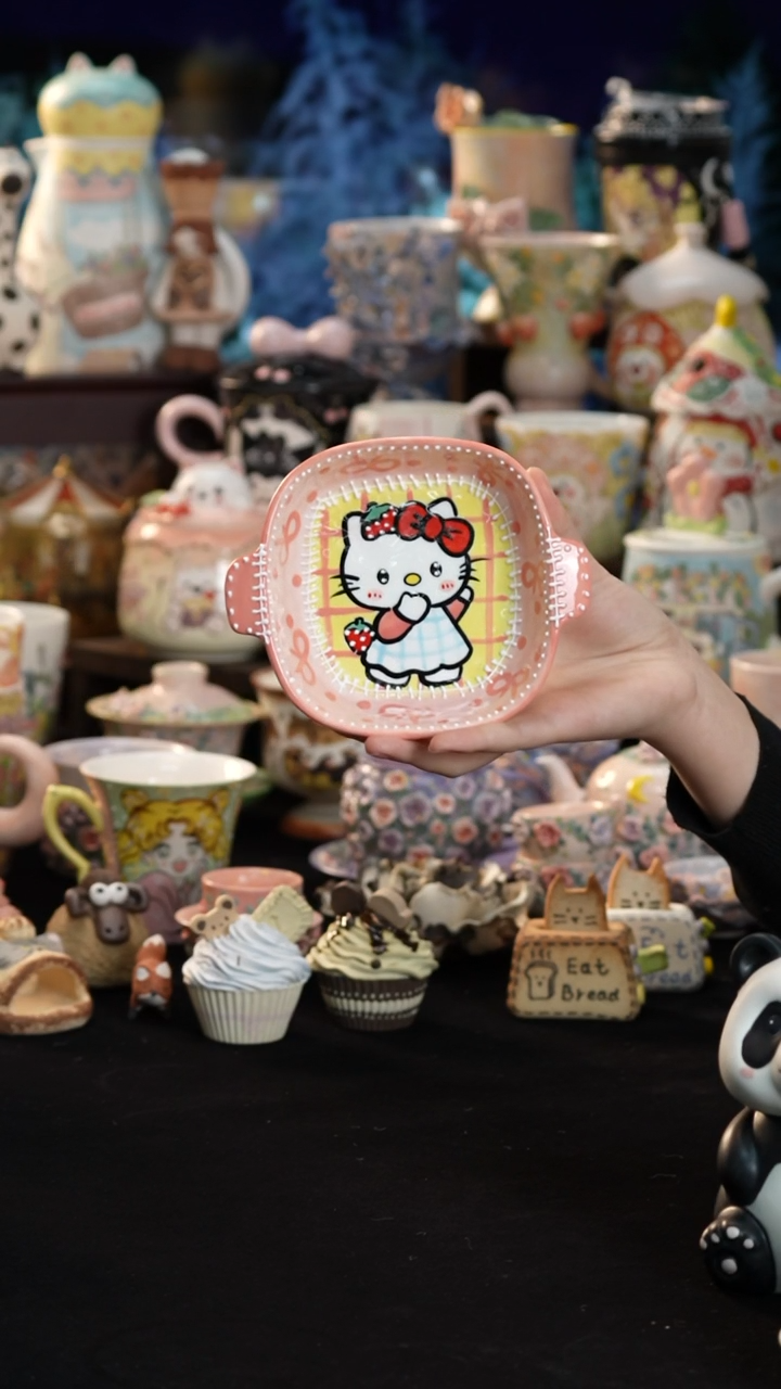 摆件陶景德镇釉下彩手绘设计师款陶瓷