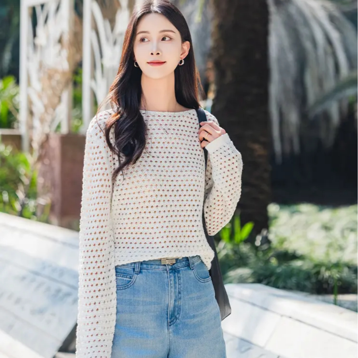 哥弟新款气质时尚百搭简约圆领镂空长袖针织衫1399703