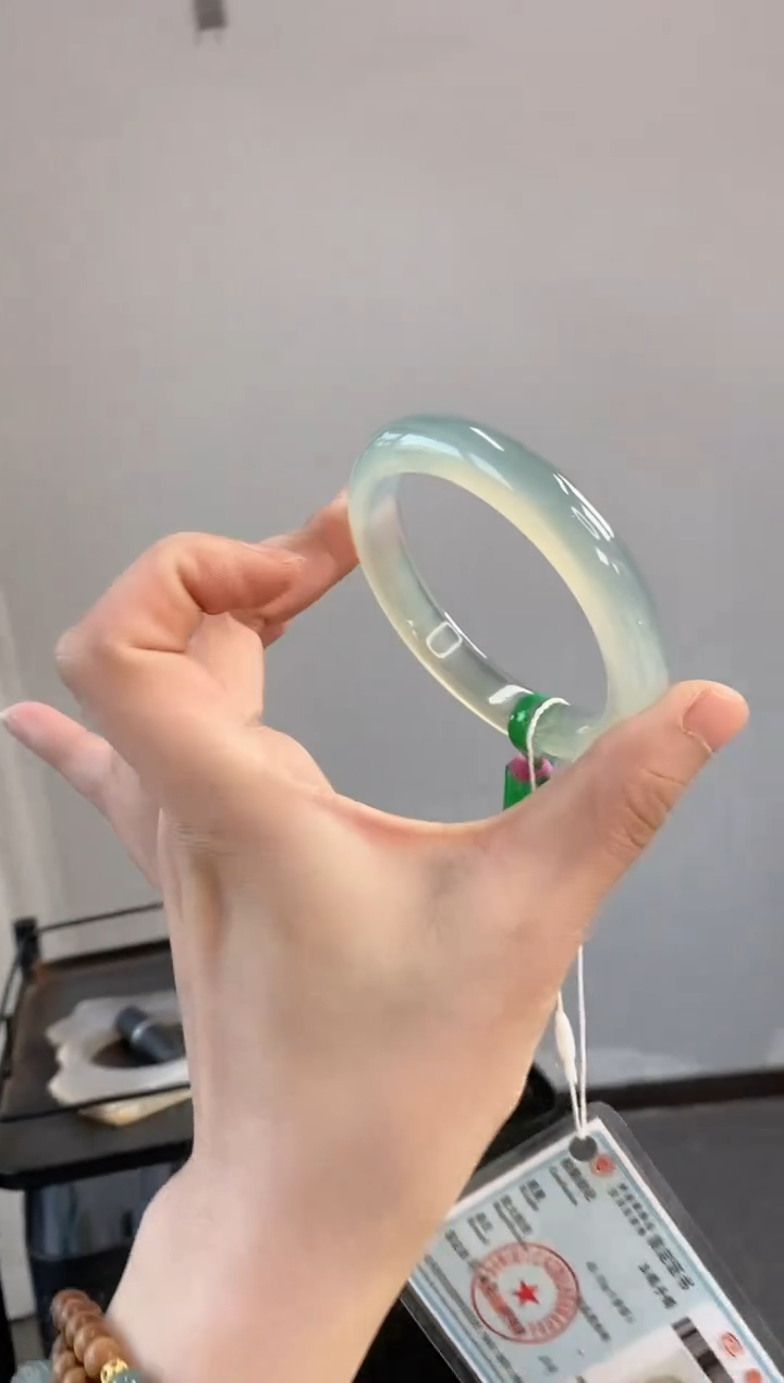 【闪购商品】玛瑙/玉髓手镯未镶嵌59-60圈