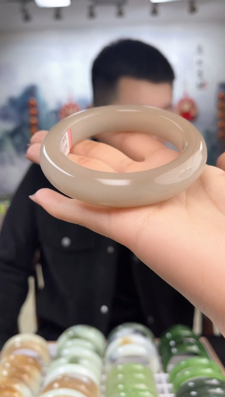 【闪购商品】和田玉手镯未镶嵌61圈口2718