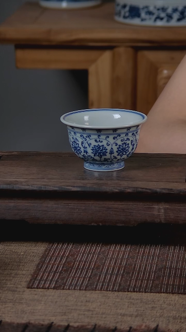 折葵非器手工手绘双狮滚绣球缠枝压手杯