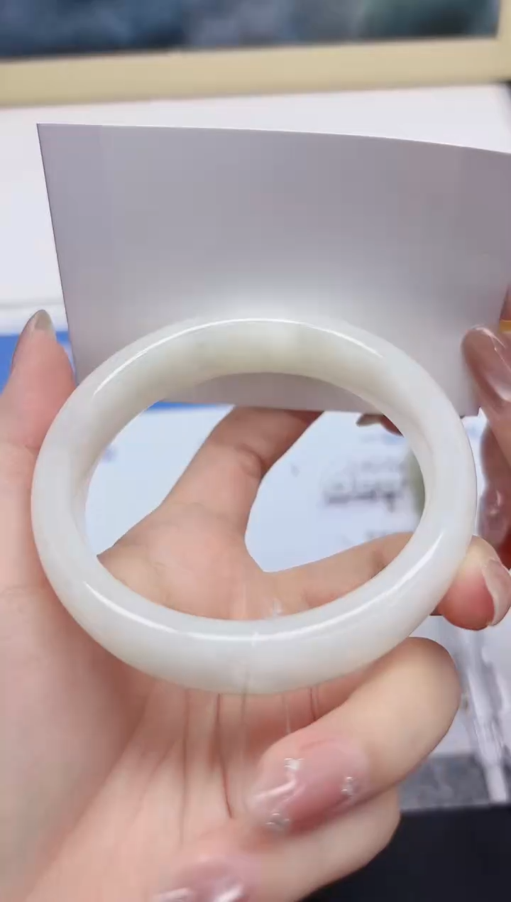 和田玉手镯未镶嵌234-60.6需包容