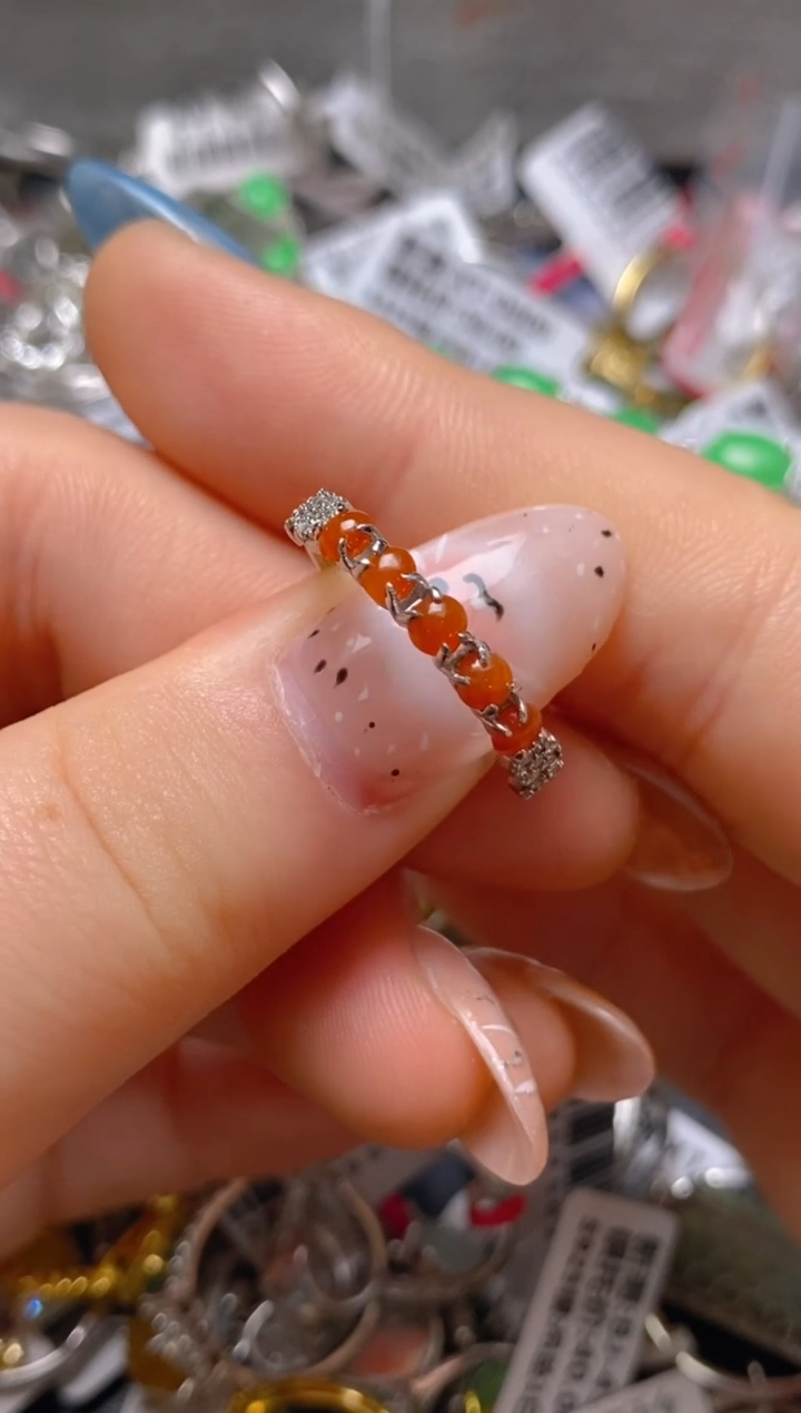 未镶嵌戒指翡翠百内无证书