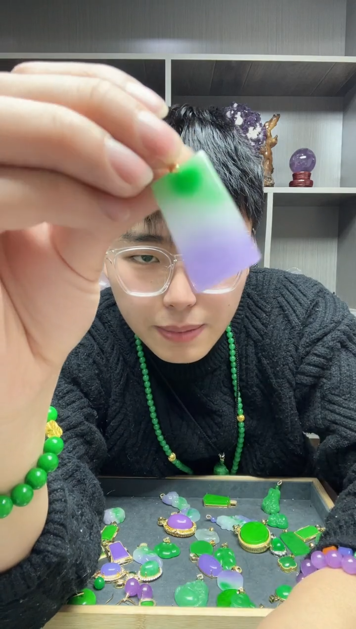 【闪购商品】翡翠吊坠(赠链)14K金镶嵌吊坠