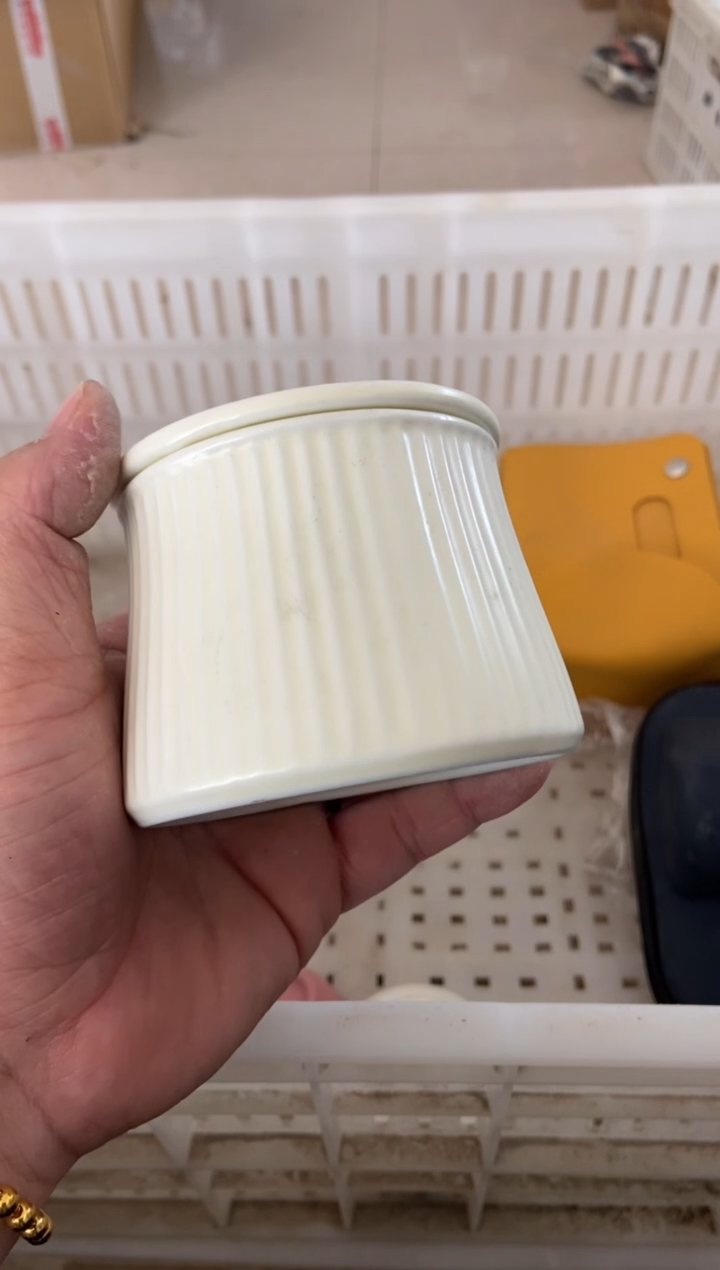 杯无运费险有瑕疵的摄影的产品有使用过的痕迹有点脏介意勿拍
