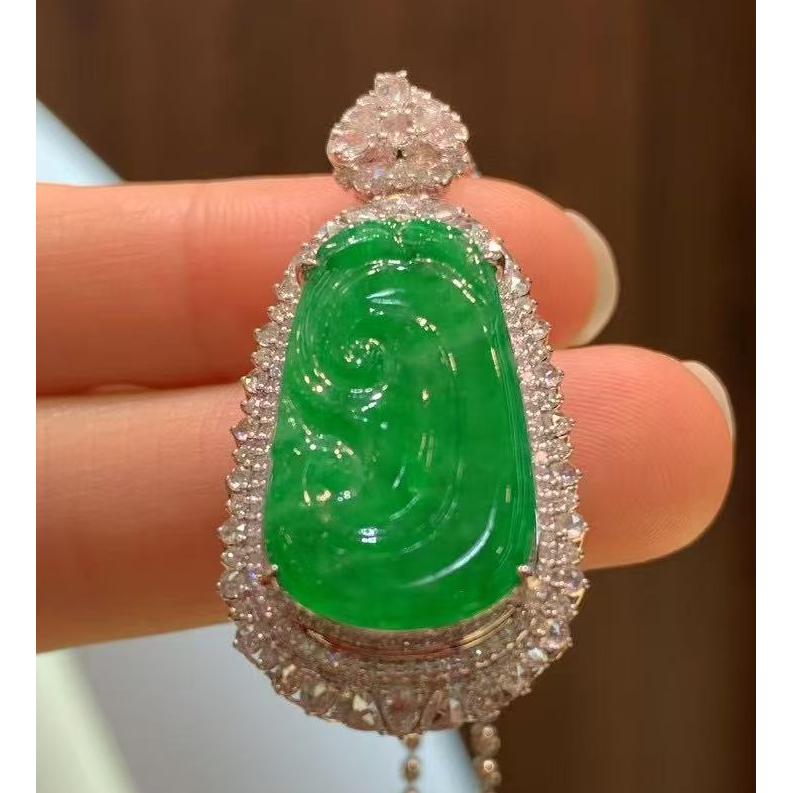 天然A货缅甸翡翠 18k金镶嵌 如意吊坠 冰绿 水润 780505
