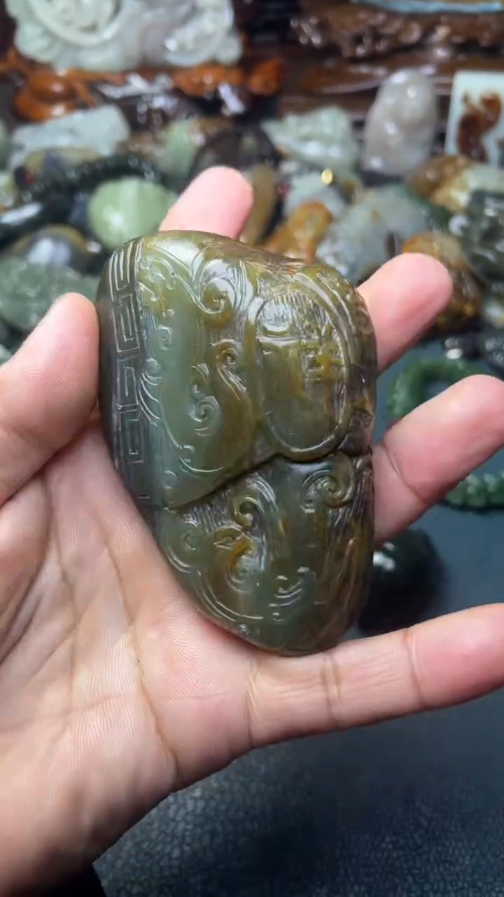 未镶嵌和田玉把件-