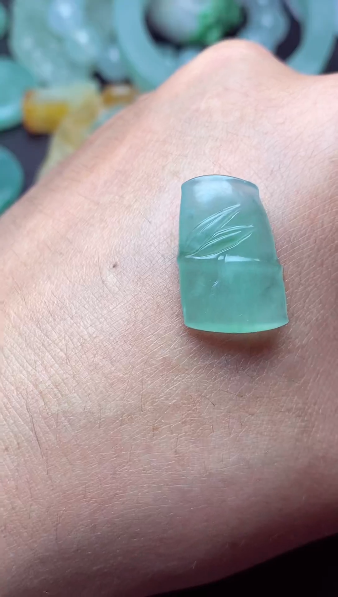 未镶嵌定制翡翠翡翠