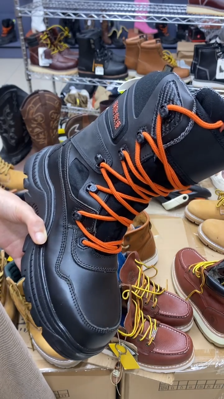 牛皮 41码，17筒型消防靴，运动鞋码 防砸防刺