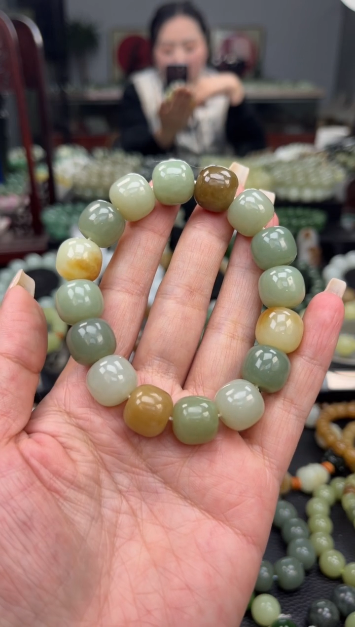 【闪购商品】和田玉手串未镶嵌新疆多宝卡14