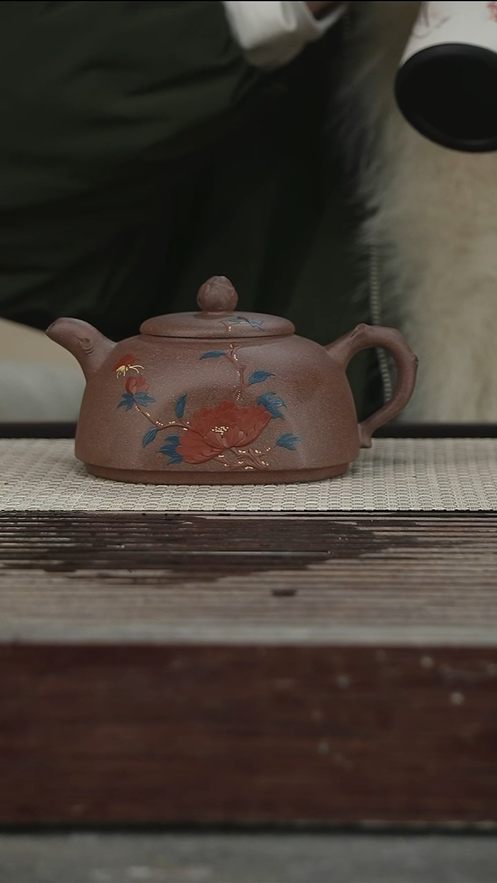 茶壶紫砂42号350CC