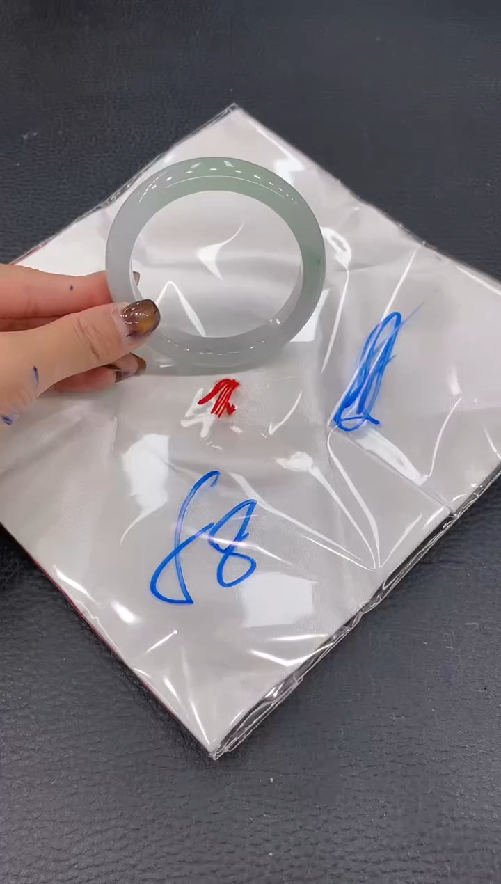 【闪购商品】翡翠手镯未镶嵌手镯