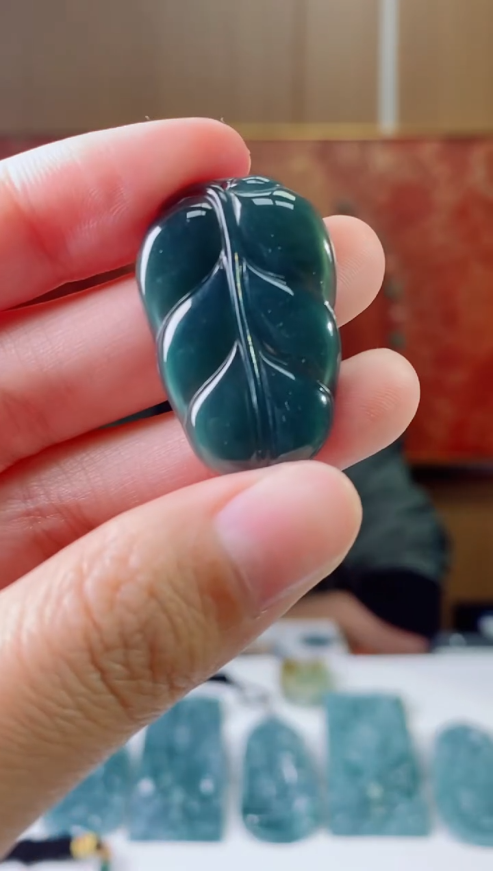 【闪购商品】翡翠颈饰未镶嵌翡翠