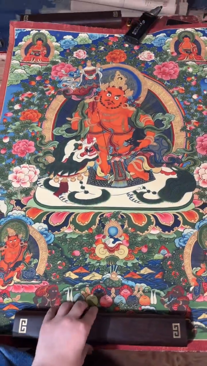 卷轴画龙妹的唐卡tk16