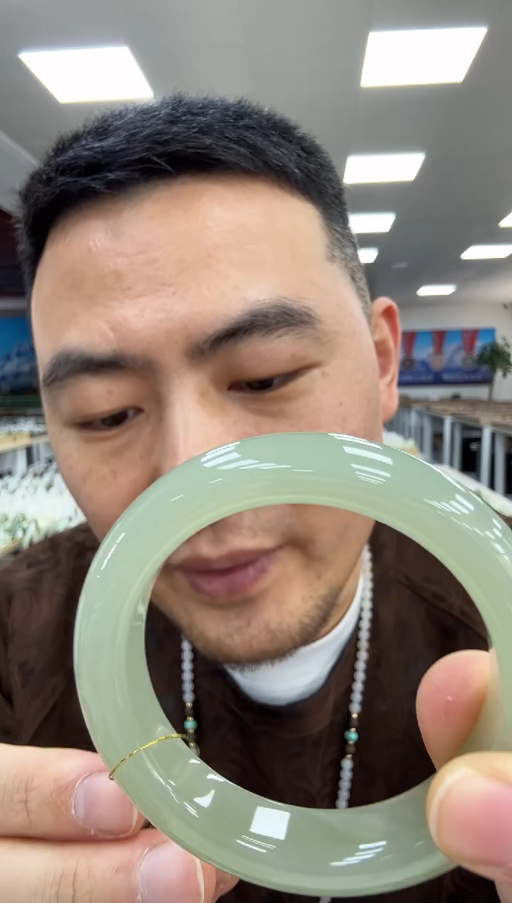 未镶嵌手镯和田玉56  831