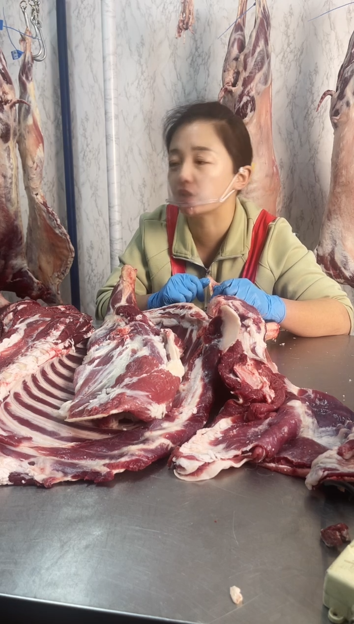 包装180乌拉山羊肉前腿赠送韭菜花