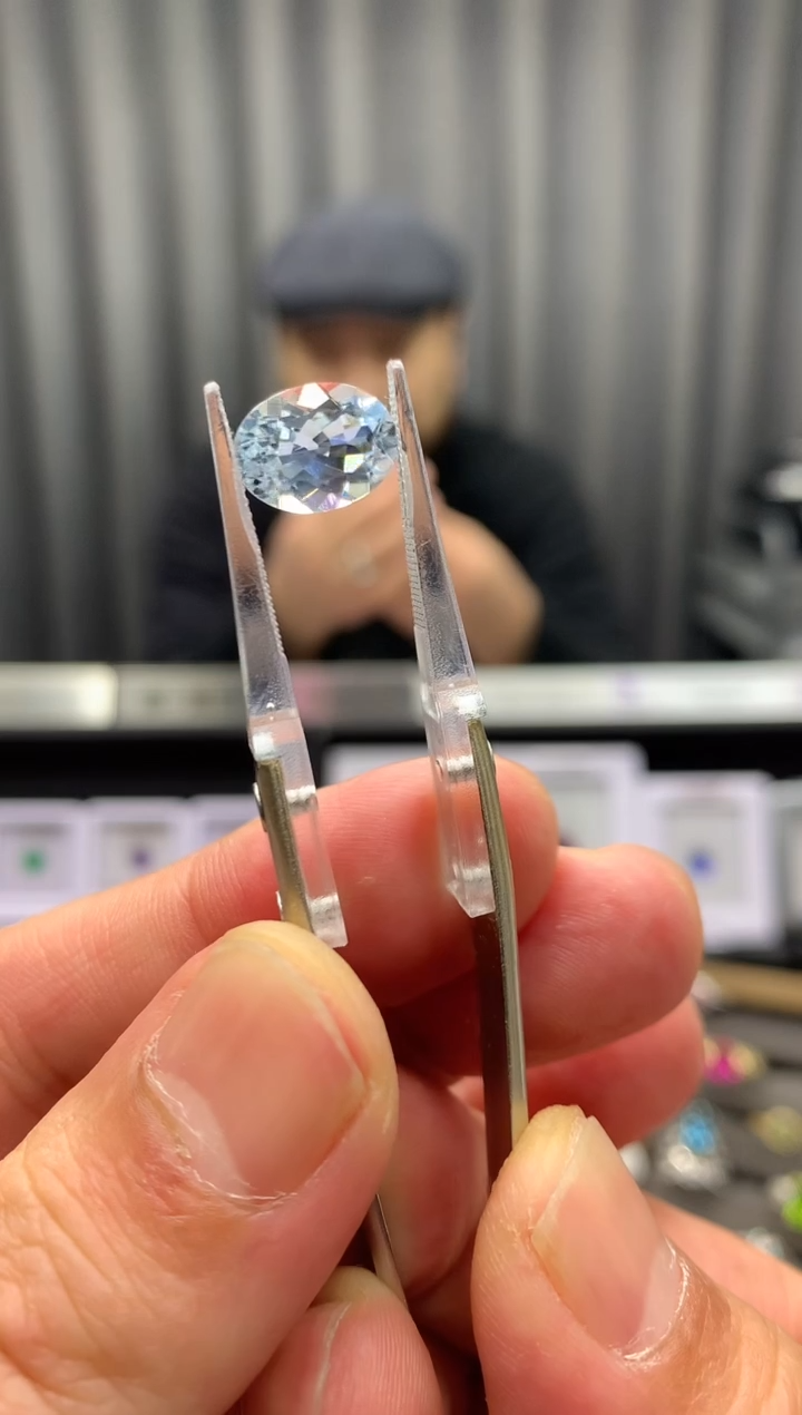 【闪购商品】海蓝宝石笔搁未镶嵌2.6ct 9
