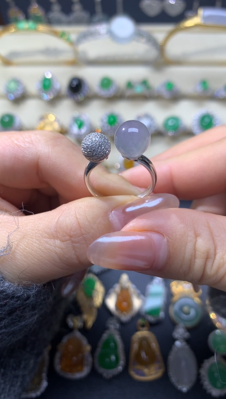 【闪购商品】翡翠颈饰18K金镶嵌戒指