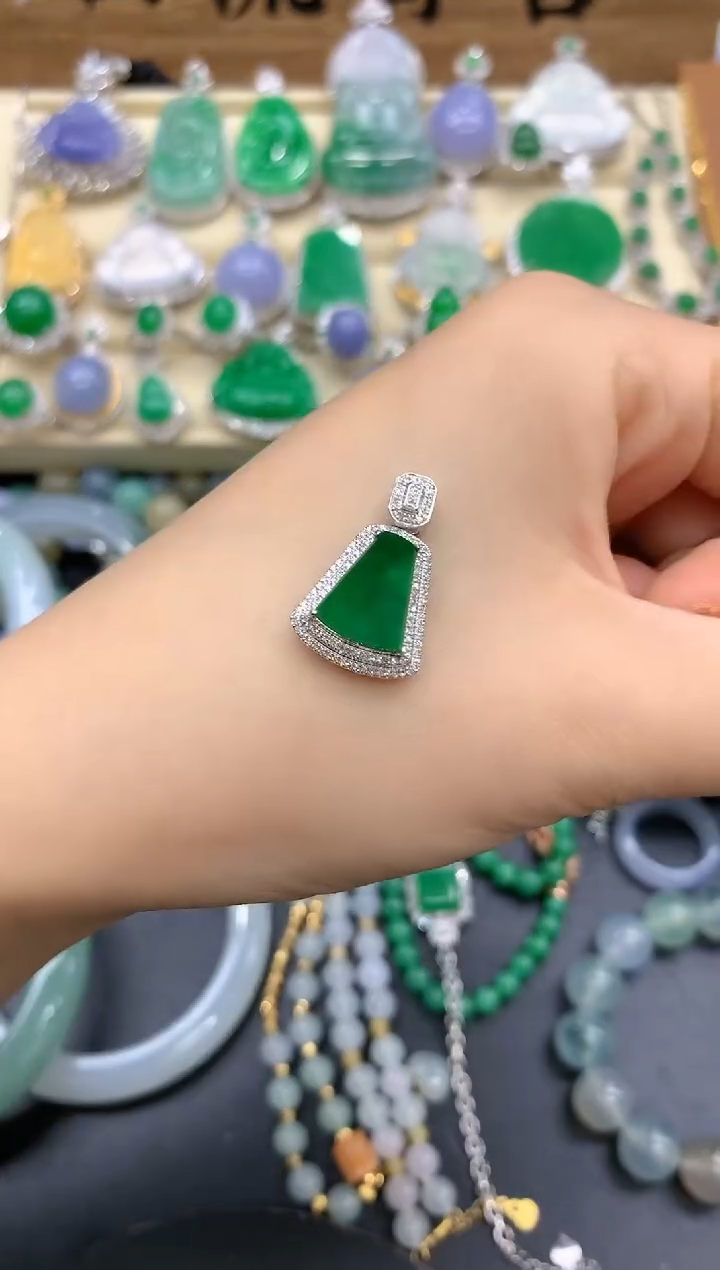 【闪购商品】翡翠颈饰18K金镶嵌308-中国好珍宝