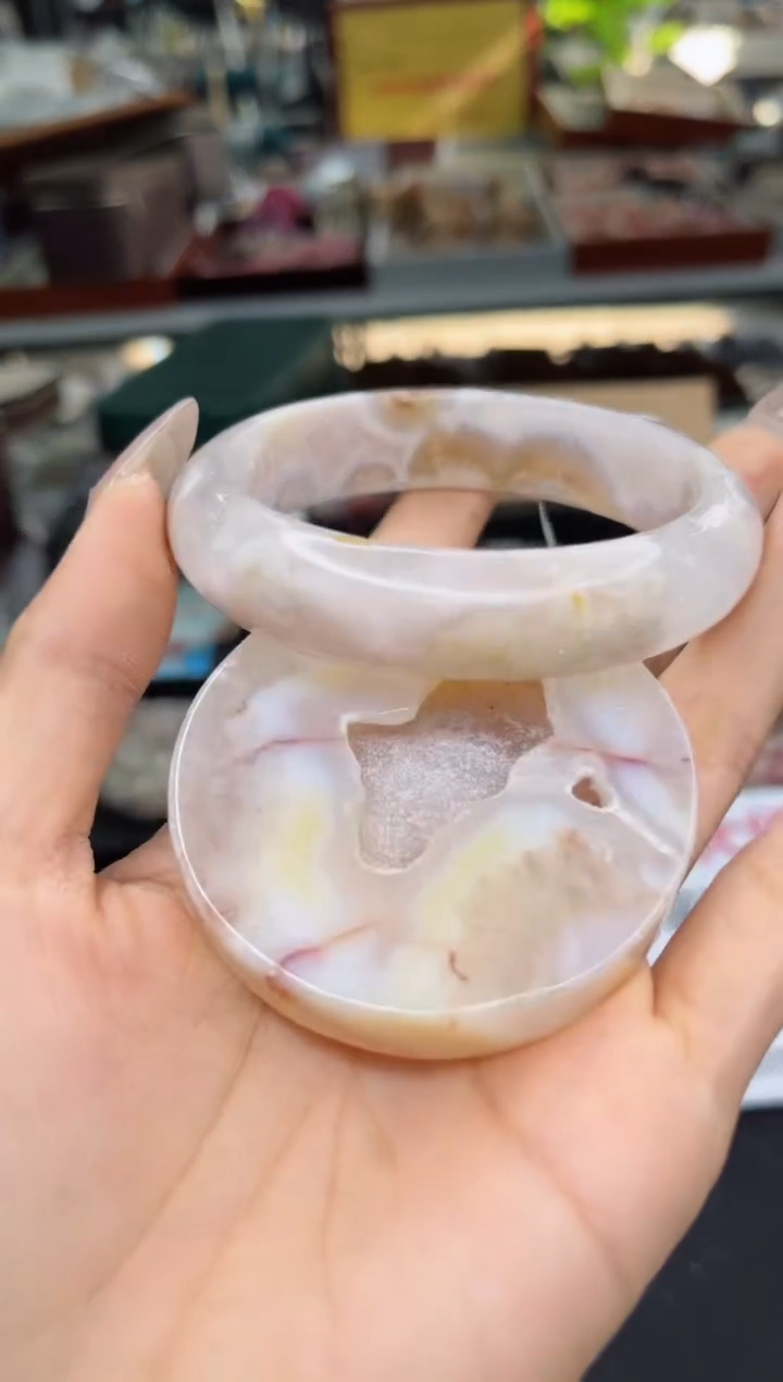 【闪购商品】石英质玉手镯未镶嵌61圈口（不退不换）1427090