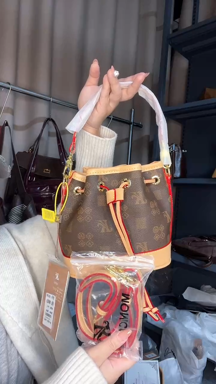 PU小金禧直播间福利。