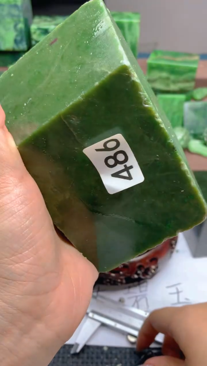 和田玉（糖玉）未镶嵌珠宝半成品1