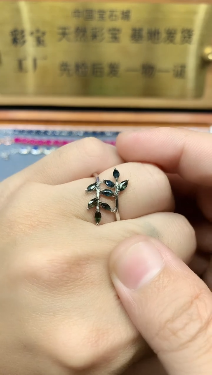 【闪购商品】蓝宝石戒指银S925镶嵌........