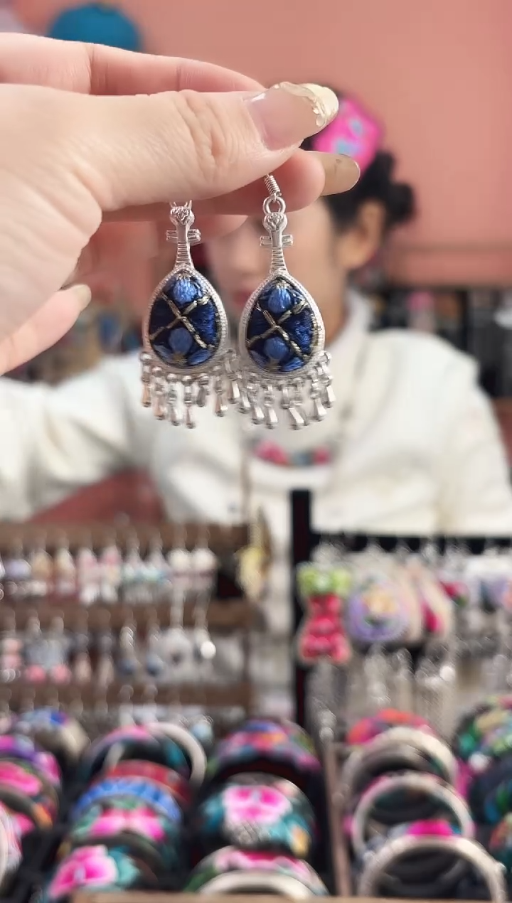 织绣艺枝独绣手工饰品5