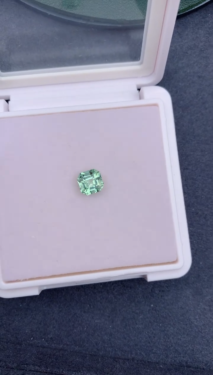 【闪购商品】碧玺裸石未镶嵌1.2ct绿碧玺