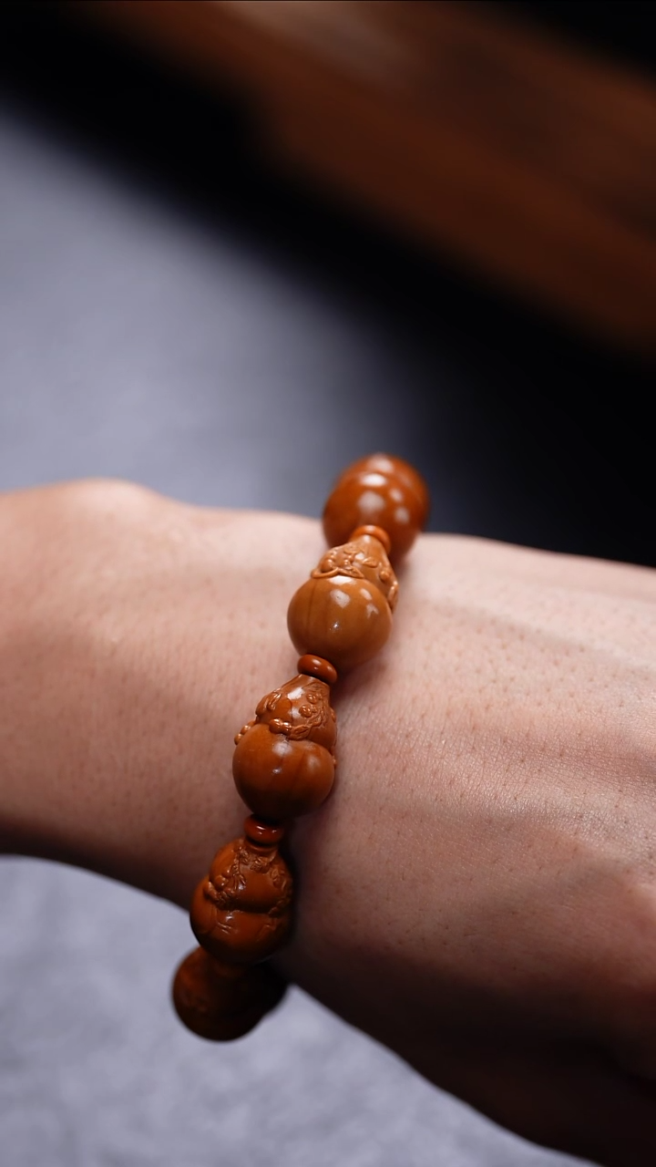 【闪购商品】橄榄核吊坠更厉害