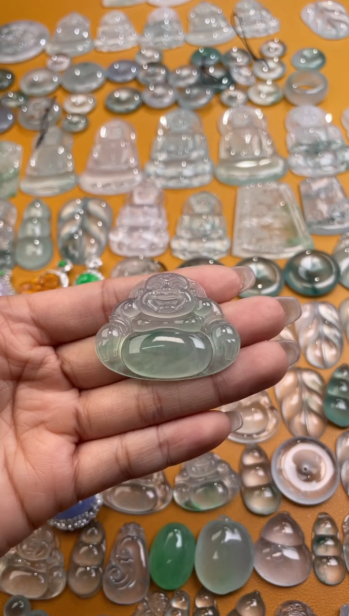 【闪购商品】翡翠颈饰未镶嵌佛公 32 42.2 6.2