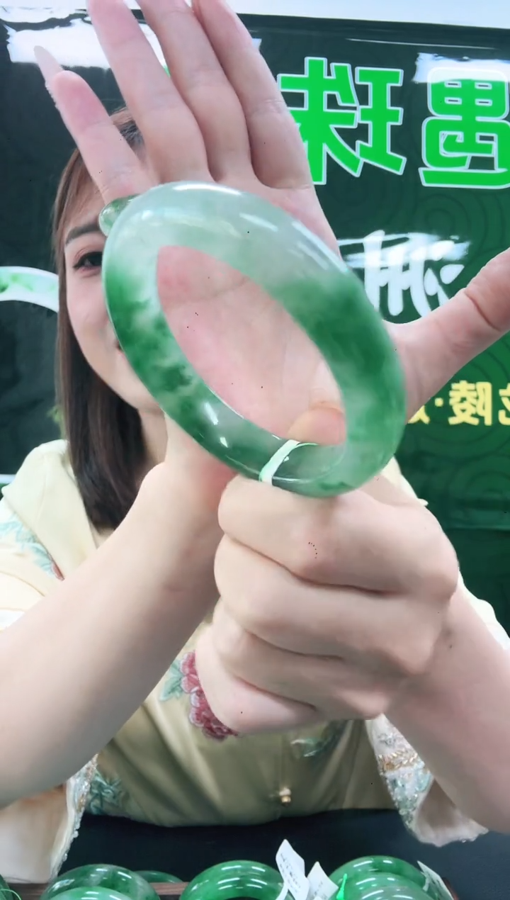 未镶嵌1石英质玉（非洲翠）/2412-59