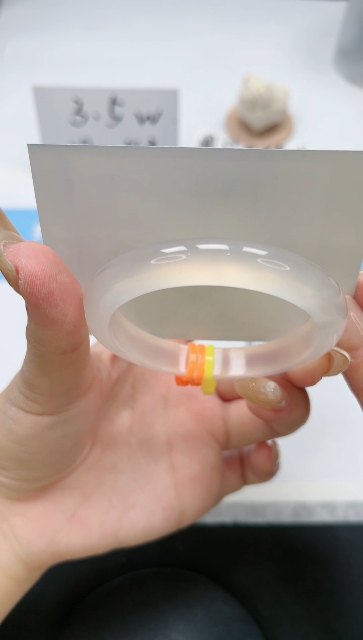 【闪购商品】玛瑙/玉髓手镯未镶嵌188/香槟56