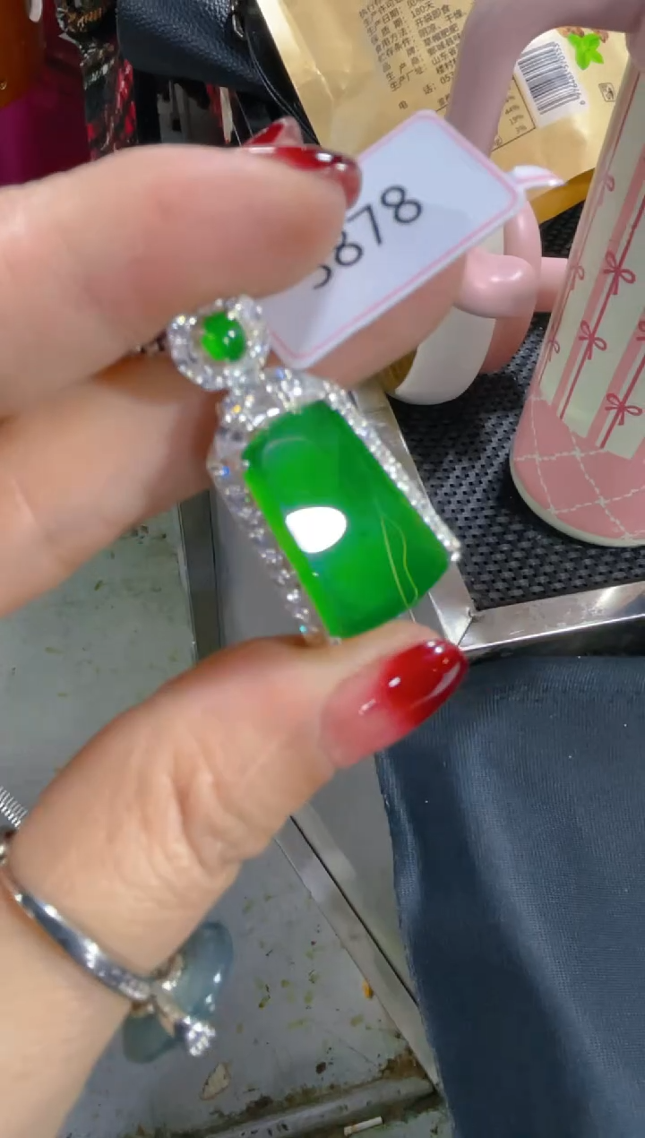【闪购商品】定制翡翠未镶嵌天然A货翡翠（多样性发货拍一件发件）