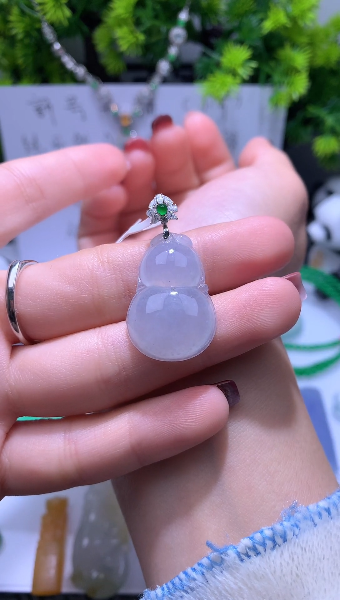 颈饰18K金镶嵌翡翠净货