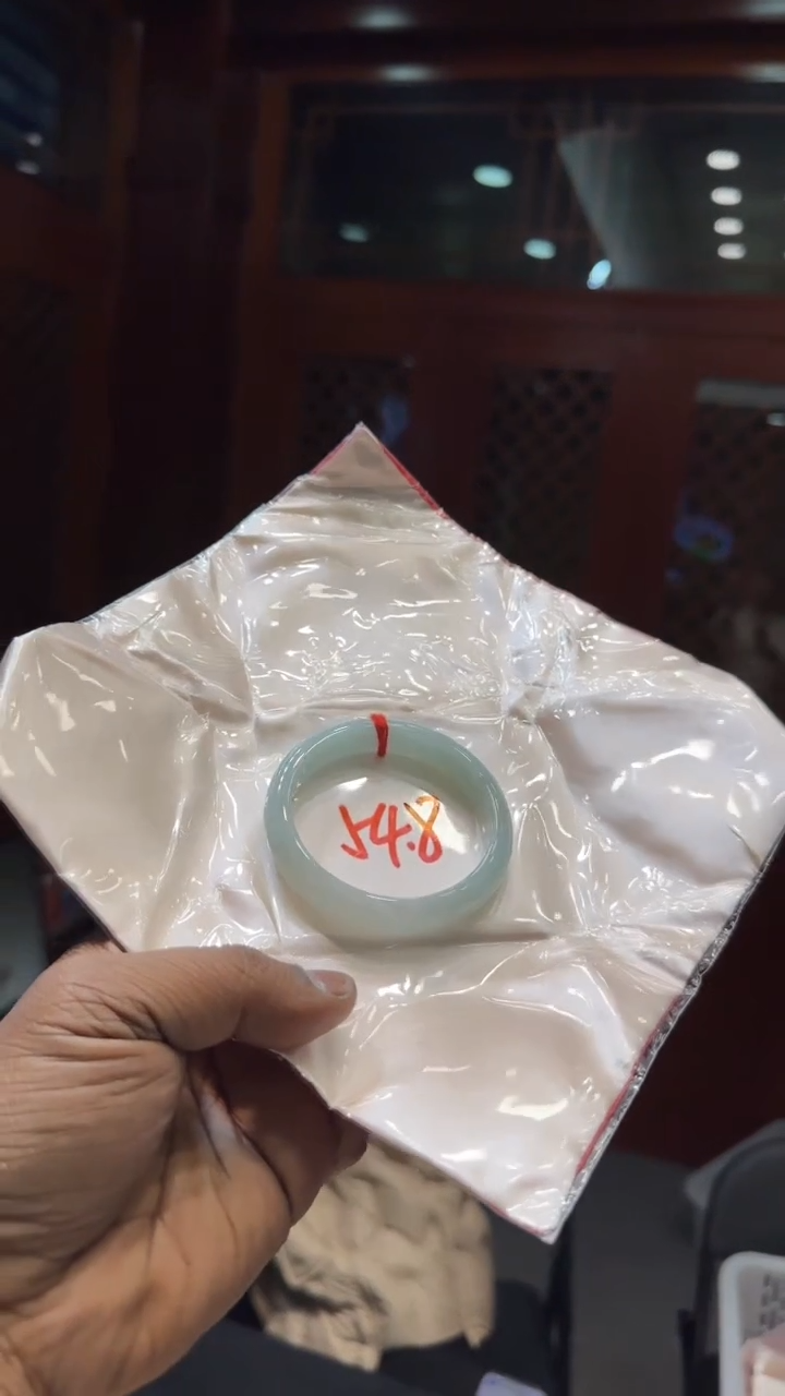 【闪购商品】翡翠手镯未镶嵌手镯