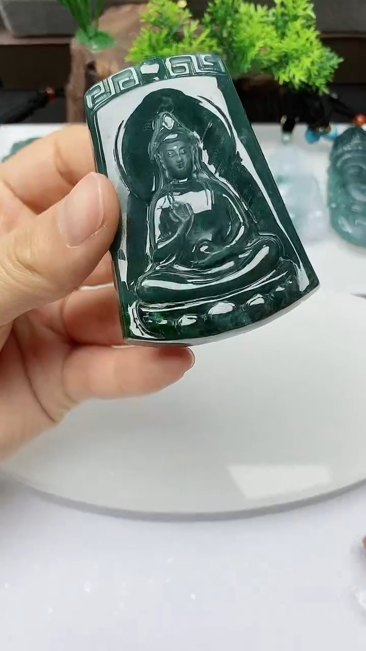 【闪购商品】翡翠颈饰未镶嵌