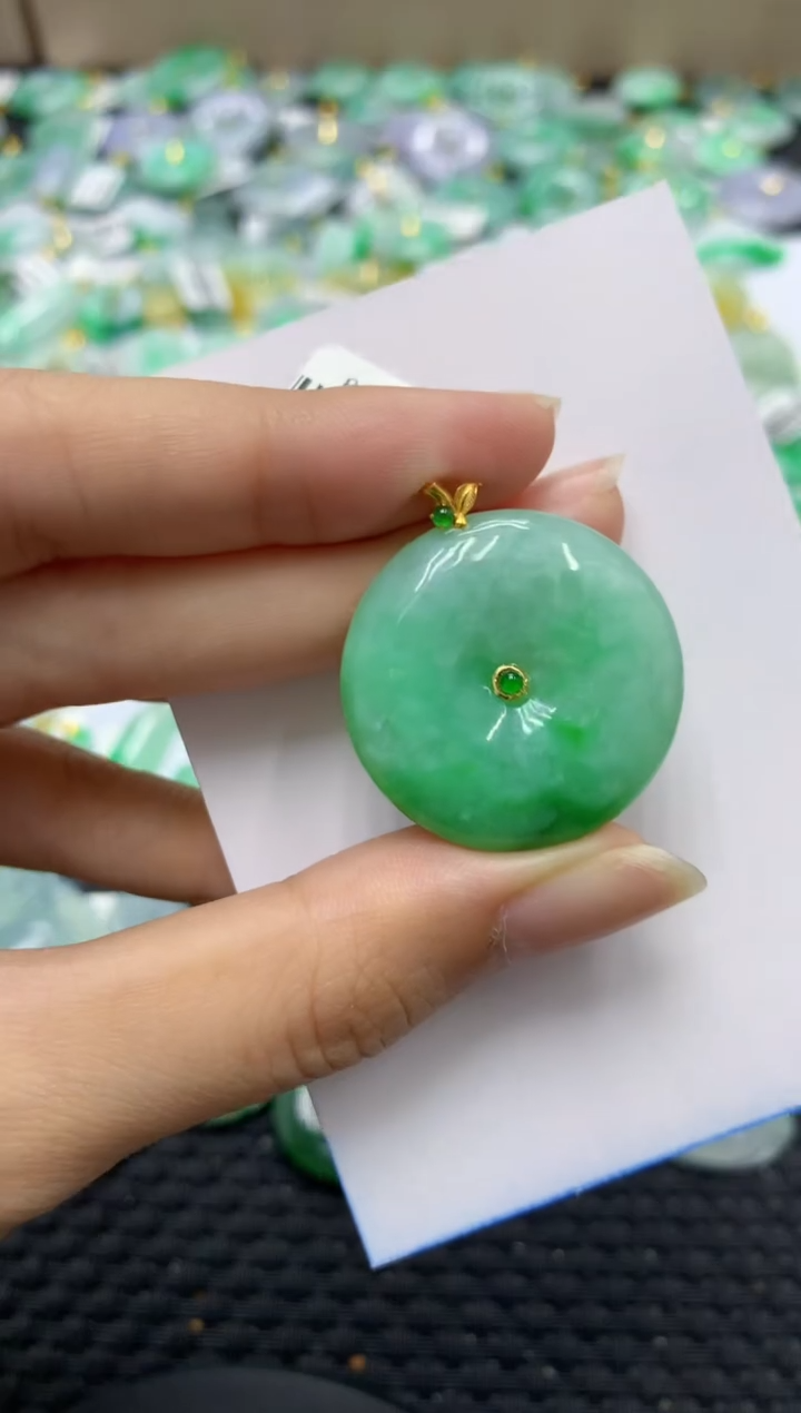 翡翠18K金镶嵌颈饰天然缅甸翡翠A货