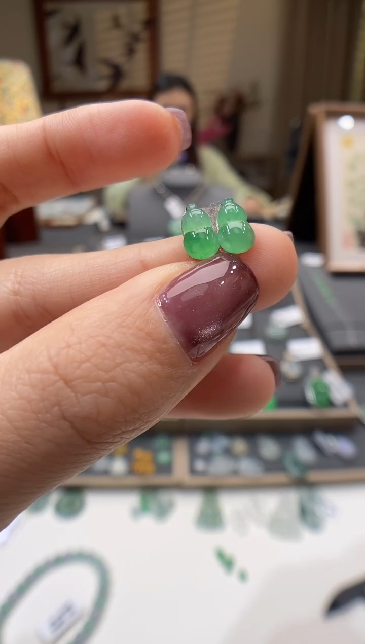 【闪购商品】翡翠颈饰未镶嵌葫芦