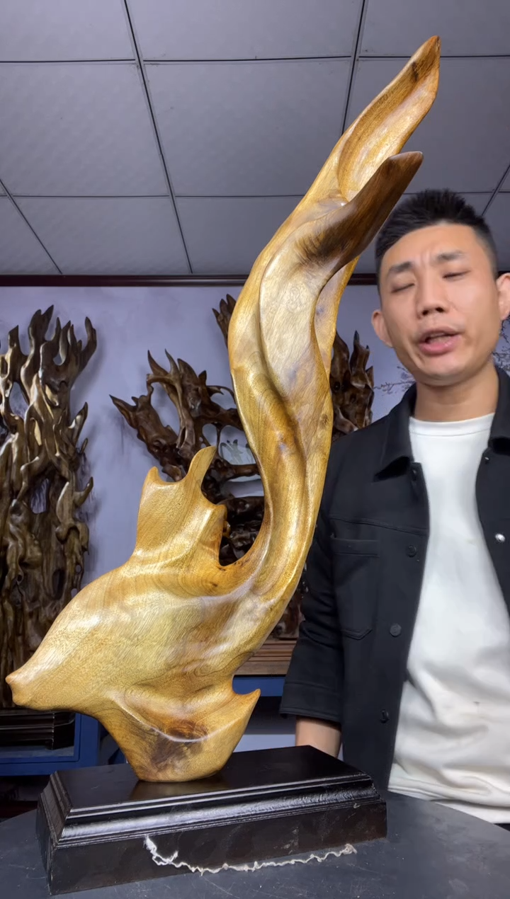 金丝楠木雕款这****黄金丝楠木工艺品摆件