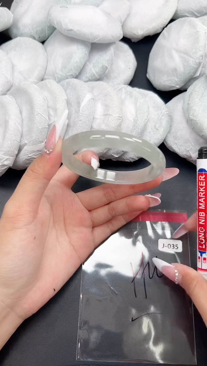 精品手镯，一物一拍J-035