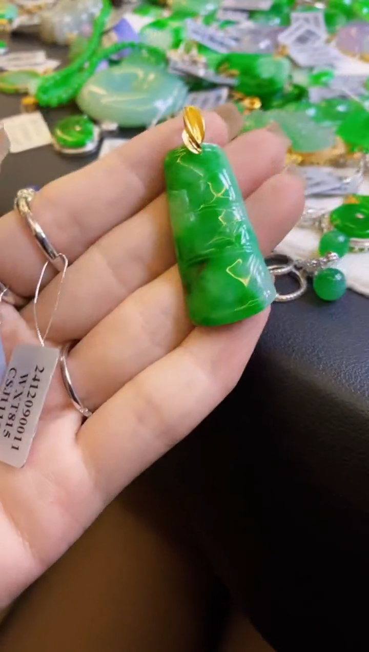 【闪购商品】翡翠颈饰18K金镶嵌竹子