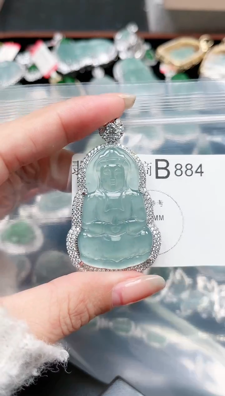 【闪购商品】翡翠颈饰未镶嵌884赠皮绳