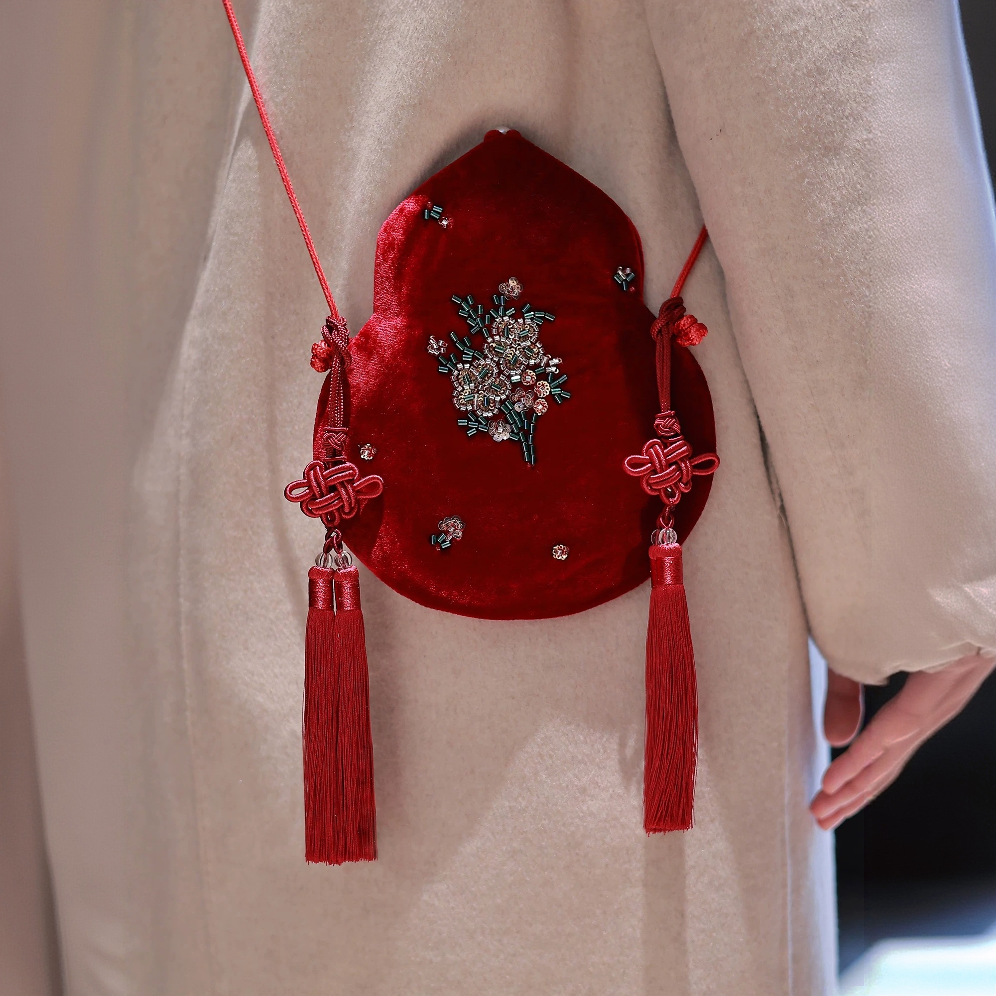 【丝绒葫芦】新中式国风单肩包真丝复古流苏钉珠刺绣汉服包包