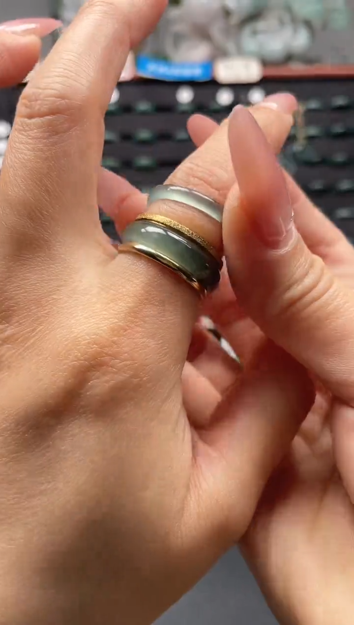 未镶嵌戒指翡翠19*8635