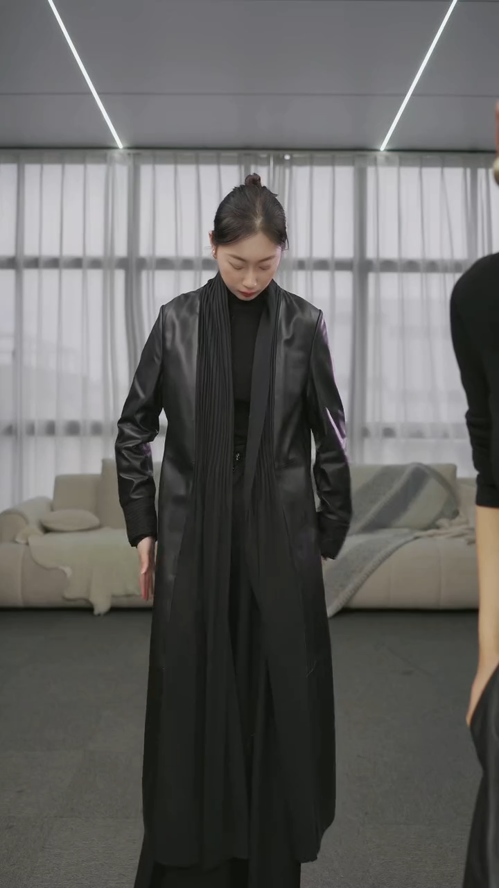 长款皮风衣ZY21116 穿到125