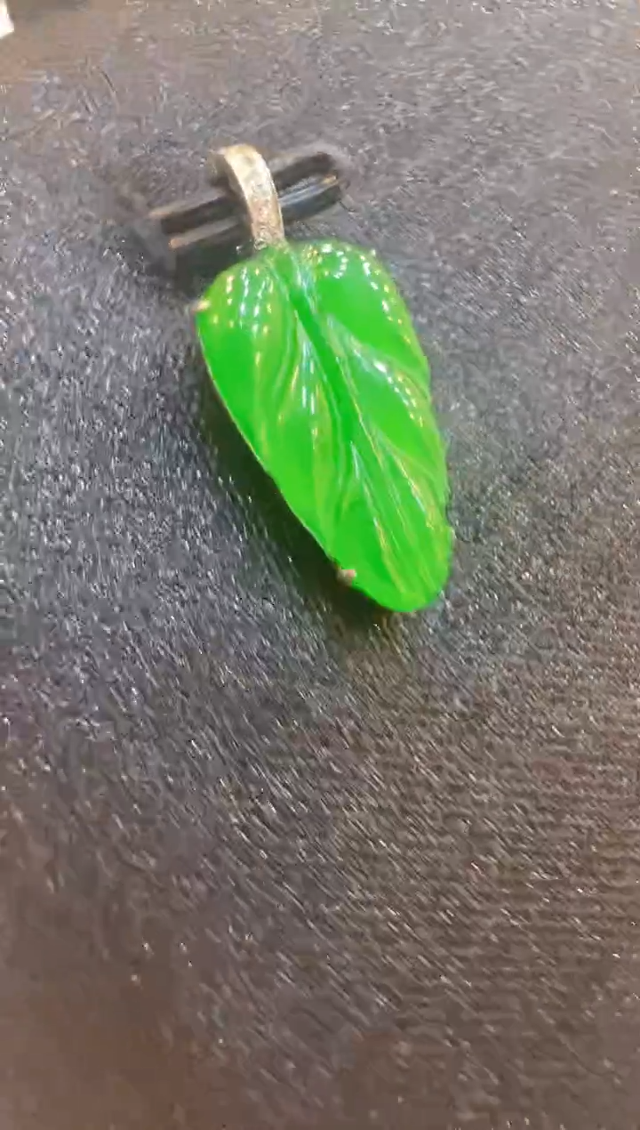 翡翠18K金镶嵌吊坠(不含链)多样性团购发一件